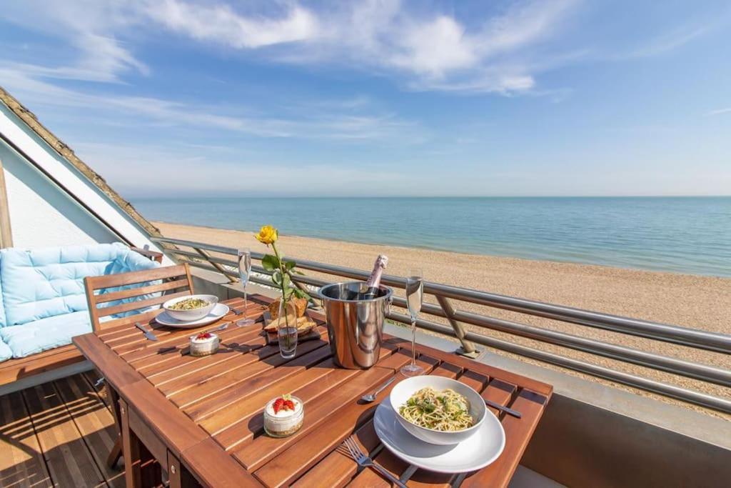 The Luxury Beach Property - Oceanbreeze Сендгейт Екстериор снимка