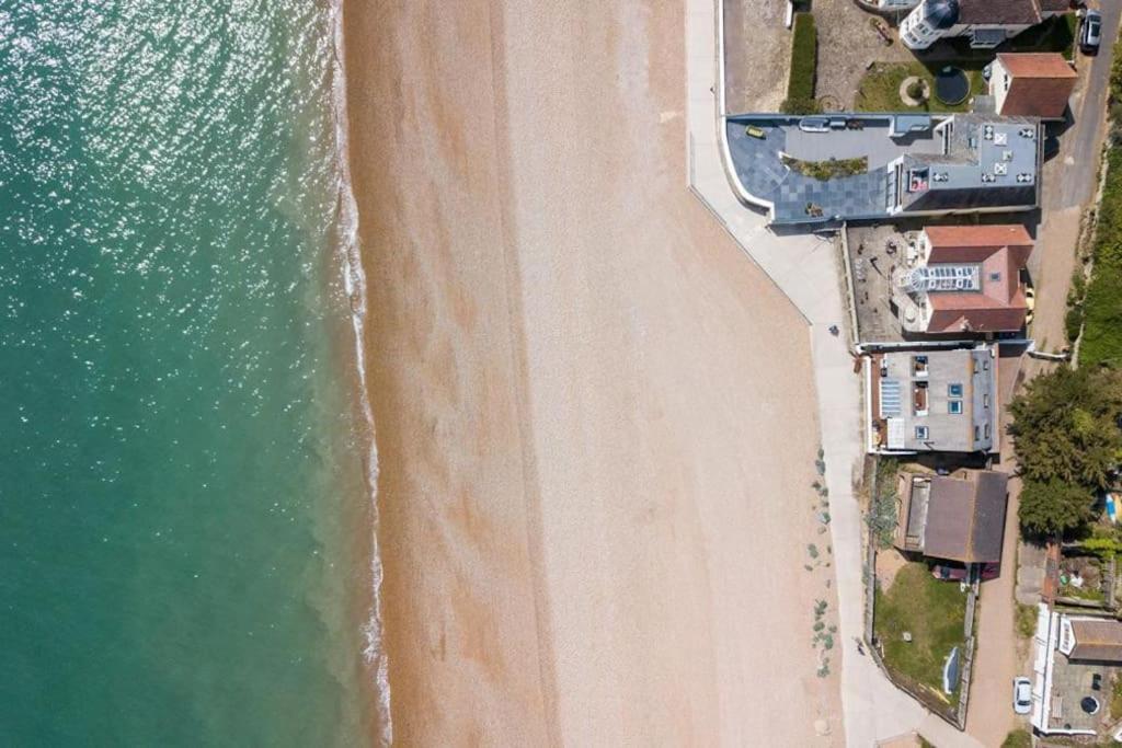The Luxury Beach Property - Oceanbreeze Сендгейт Екстериор снимка